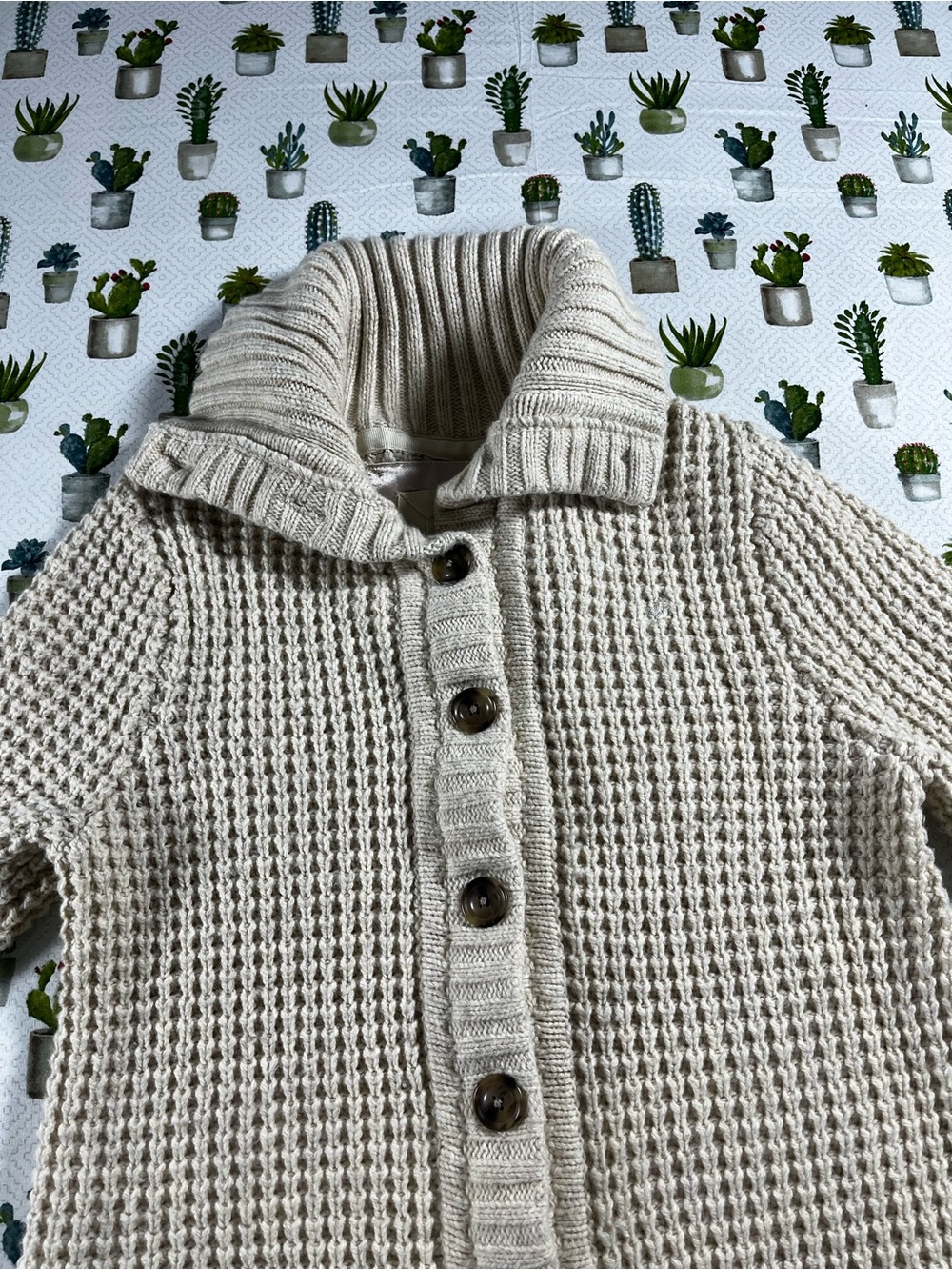 Aerie Large Knit Beige Button-Front Women's Sweater Cardigan Size Medium Pockets - Picture 4 of 14